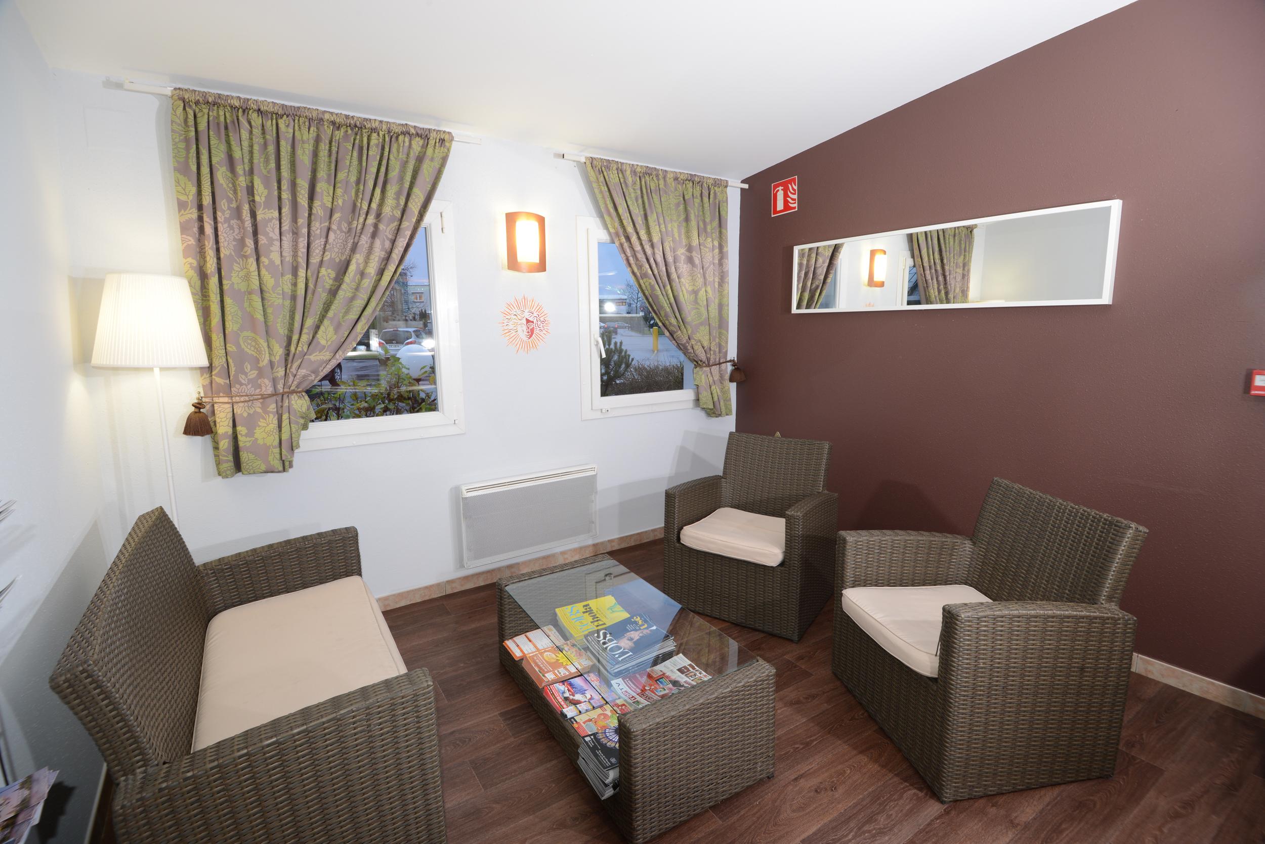 B&B Hotel Strasbourg Aeroport Holtzheim Exterior photo