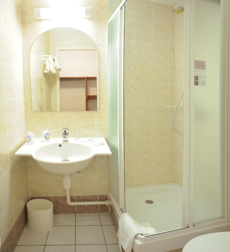 B&B Hotel Strasbourg Aeroport Holtzheim Exterior photo